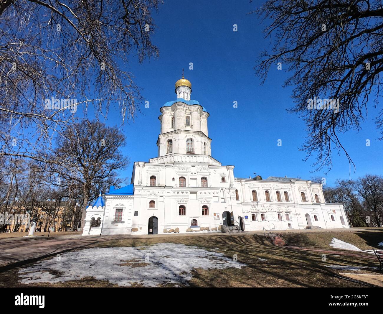 Das Collegium Tschernihiw ist eine der ältesten Bildungseinrichtungen in der Ukraine. Alte religiöse Schule. Stockfoto