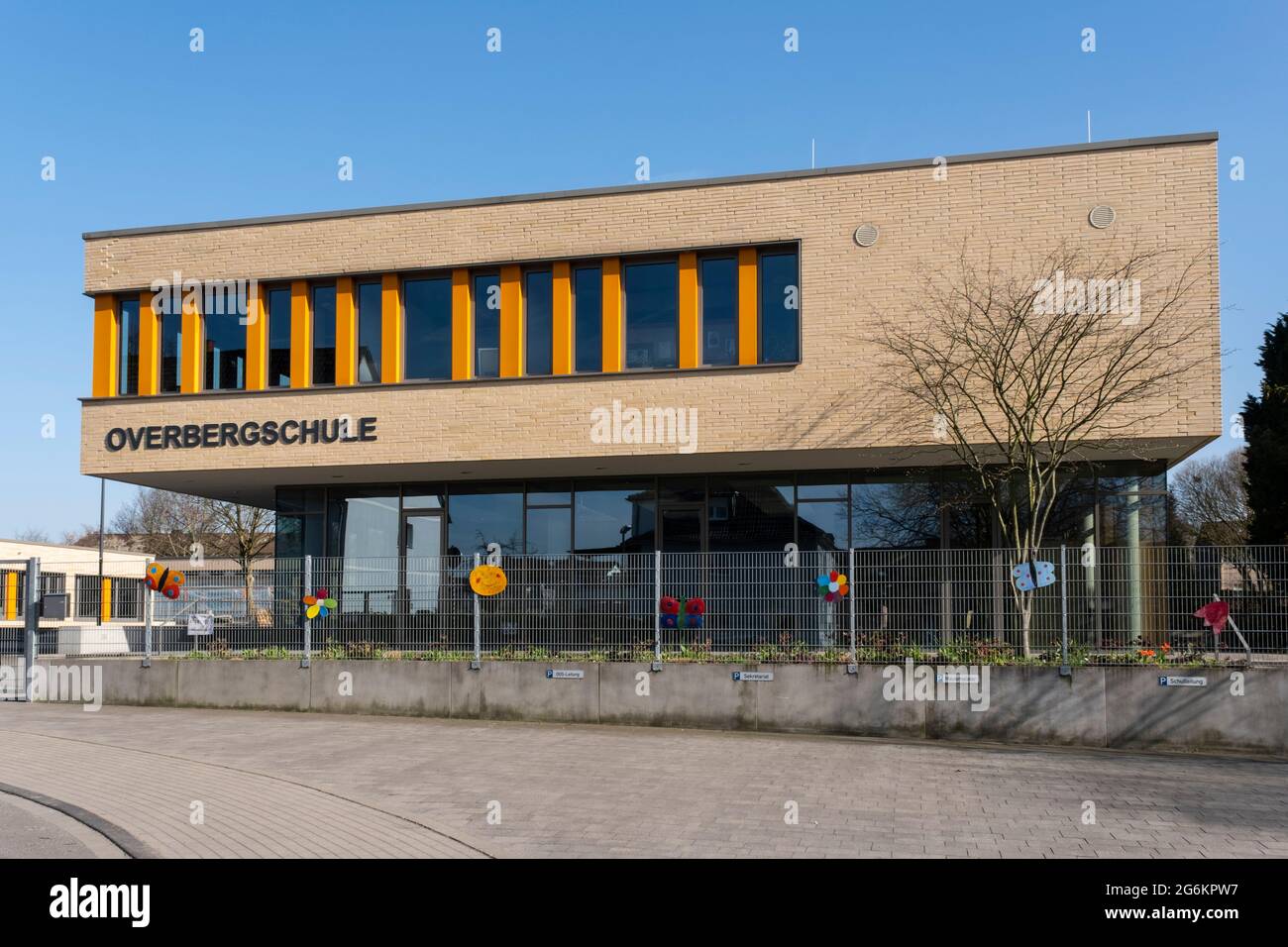 Moderne Volksschule, Lünen, Ruhrgebiet, Nordrhein-Westfalen, Deutschland, Europa Stockfoto