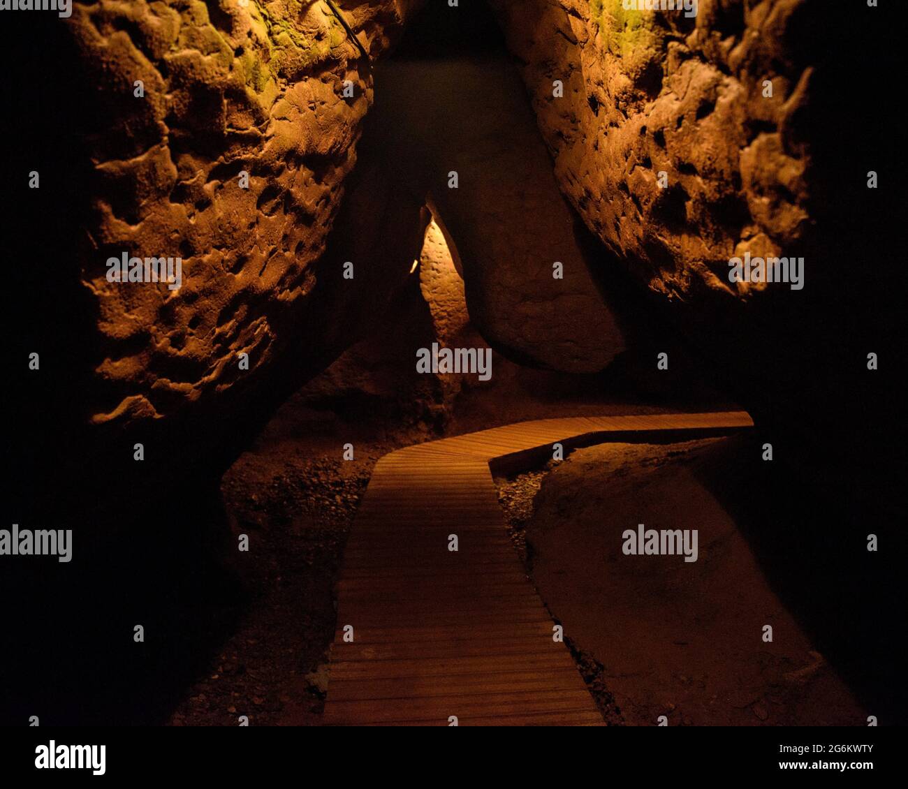 In den Mauthöhlen, in Moià (Moianès, Barcelona, Katalonien, Spanien) ESP: Interior de las cuevas del toll, en Moià (Barcelona, Cataluña, España) Stockfoto