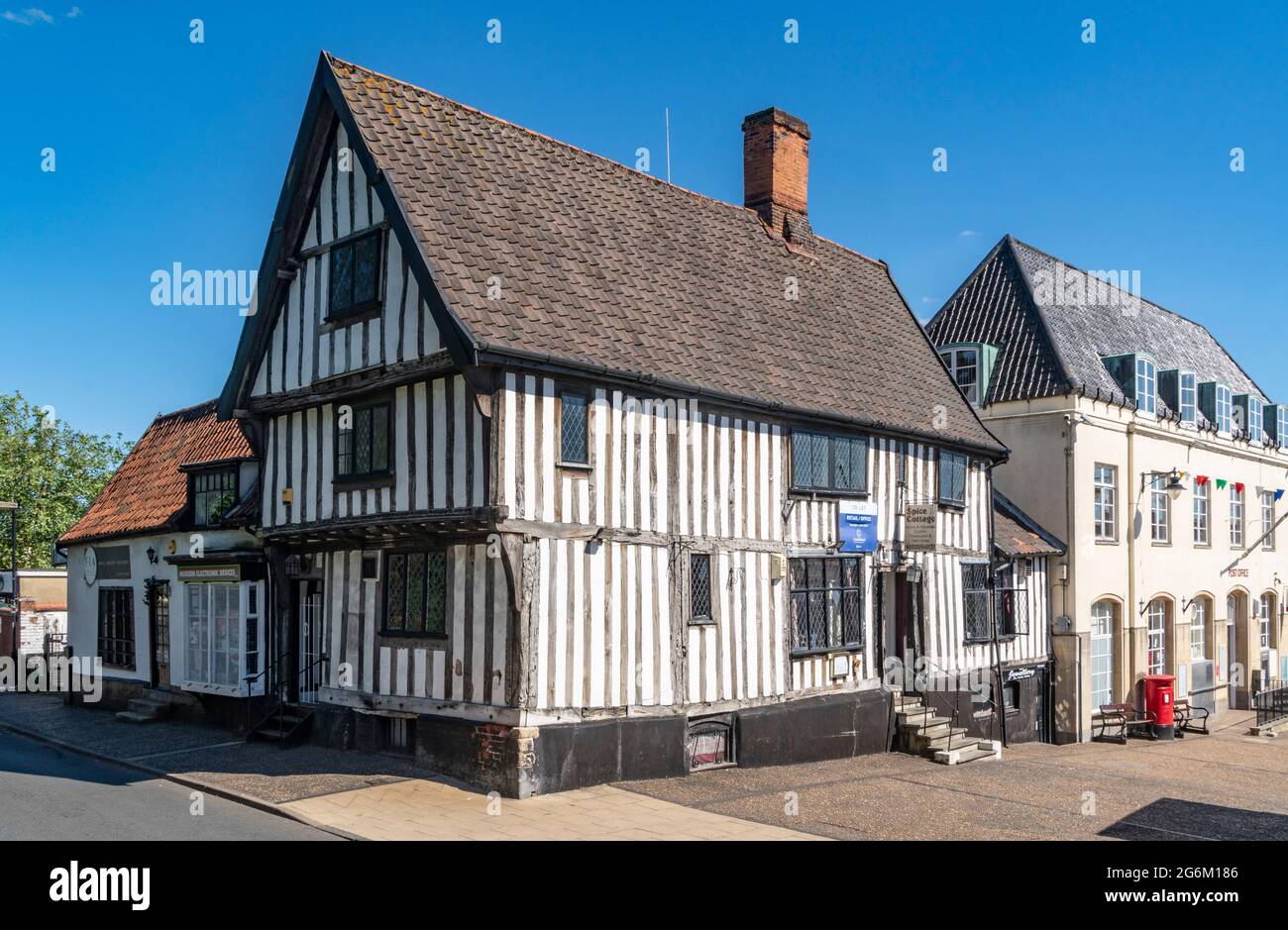 Dolphin House ein Gebäude mit Holzrahmen in der Church Street, Diss, Norfolk. Stockfoto