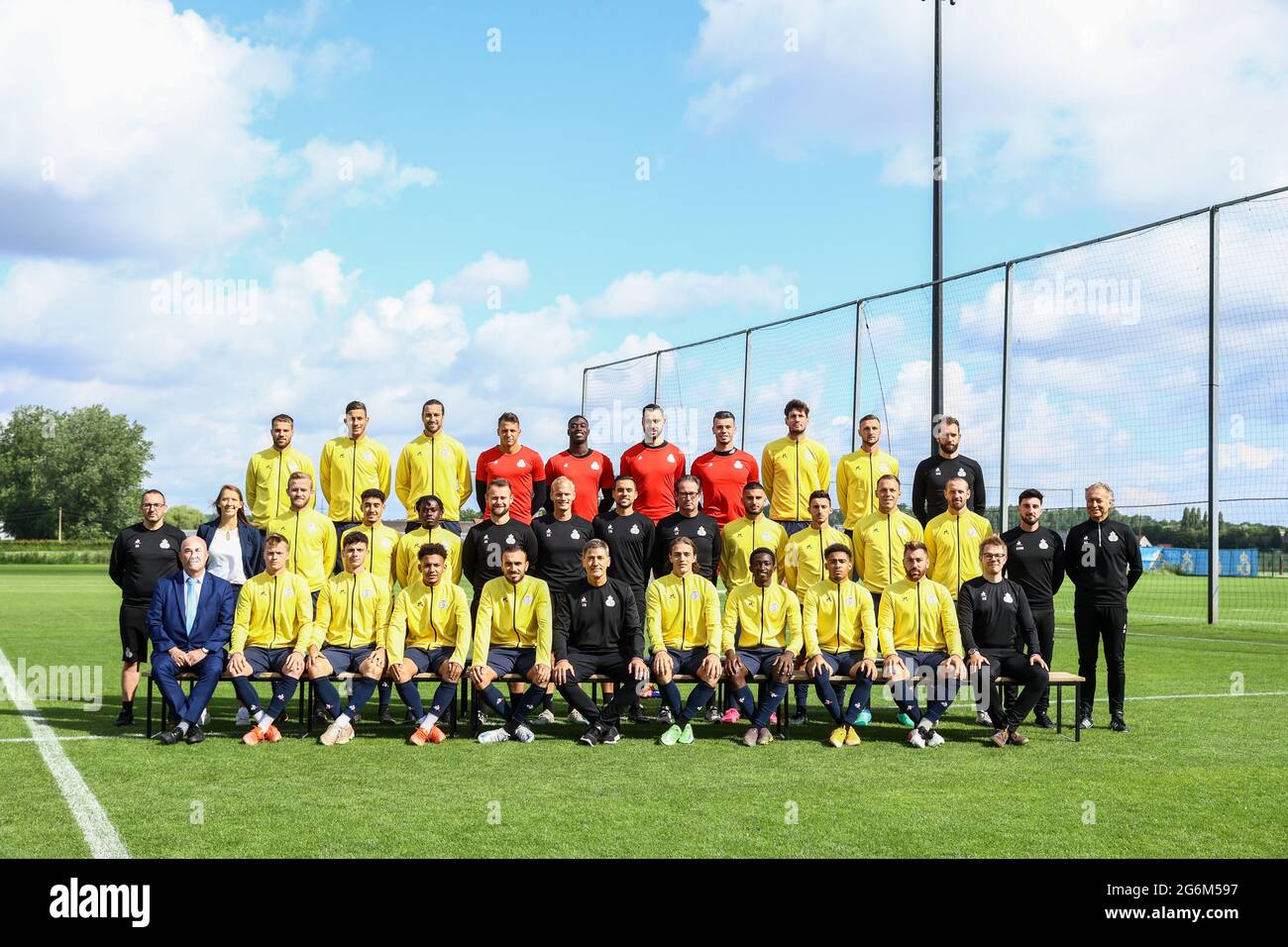 Top Row, L-R: Bart Nieuwkoop, Ismael Kandouss, Christian Burgess, Anthony Moris, Torhüter Kerian Atheba, Lucas Pirard, Torhüter Tibo Herb Stockfoto