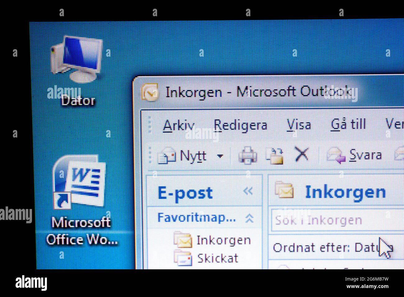 Der Posteingang von Microsoft Outlook auf einem Desktop auf einem PC. Stockfoto