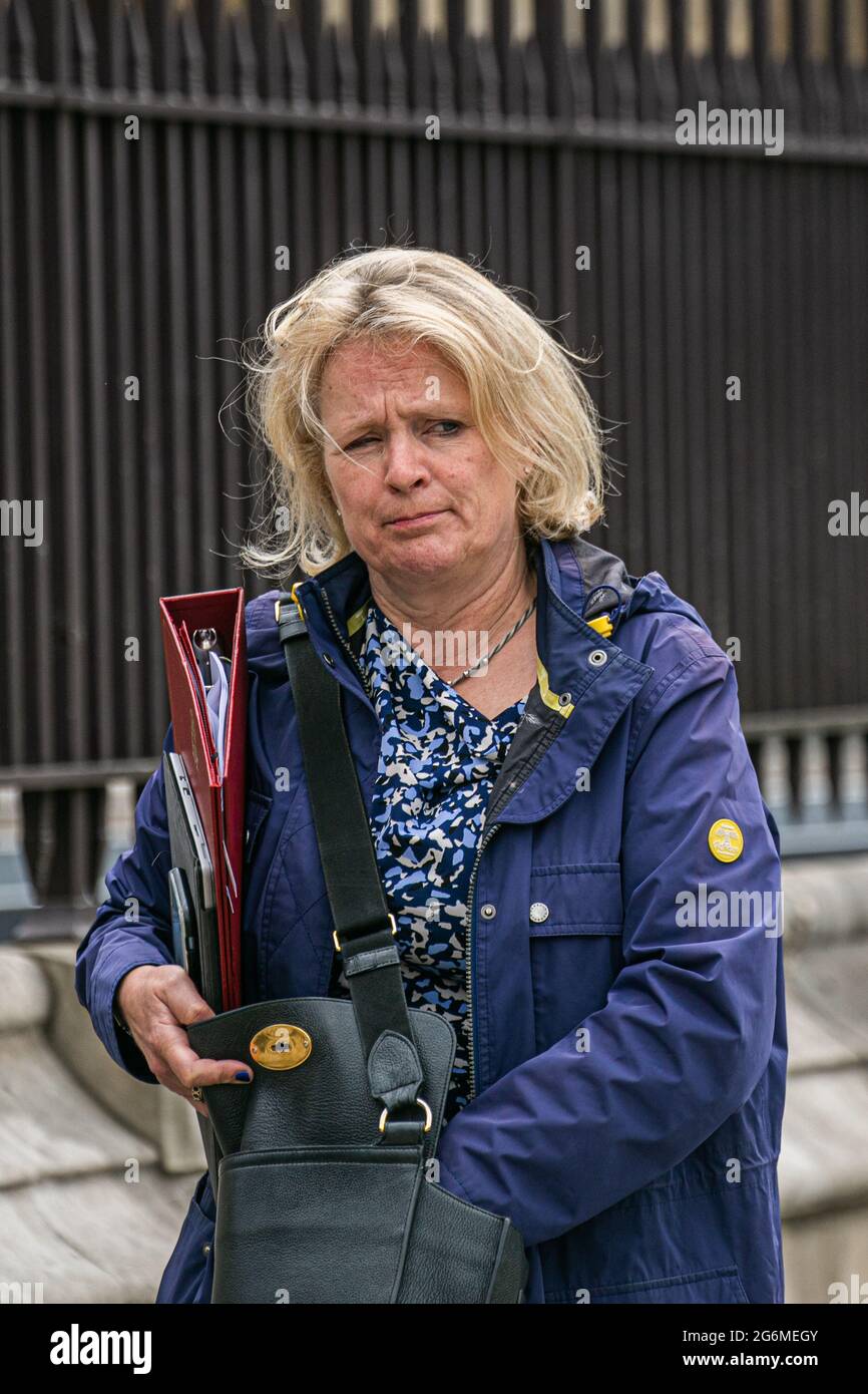 WESTMINSTER LONDON 7. Juli 2021. Vicky Ford, Ministerin für Kinder und konservative Partei, Abgeordnete von Chelmsford, kommt im Parlament an. Credit amer Ghazzal/Alamy Live News Stockfoto