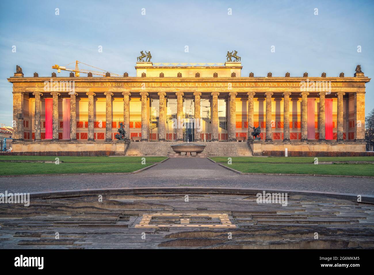 Berlin Altesmuseum aka Museum of Antiquities bei Sonnenuntergang, Berlin, Deutschland Stockfoto
