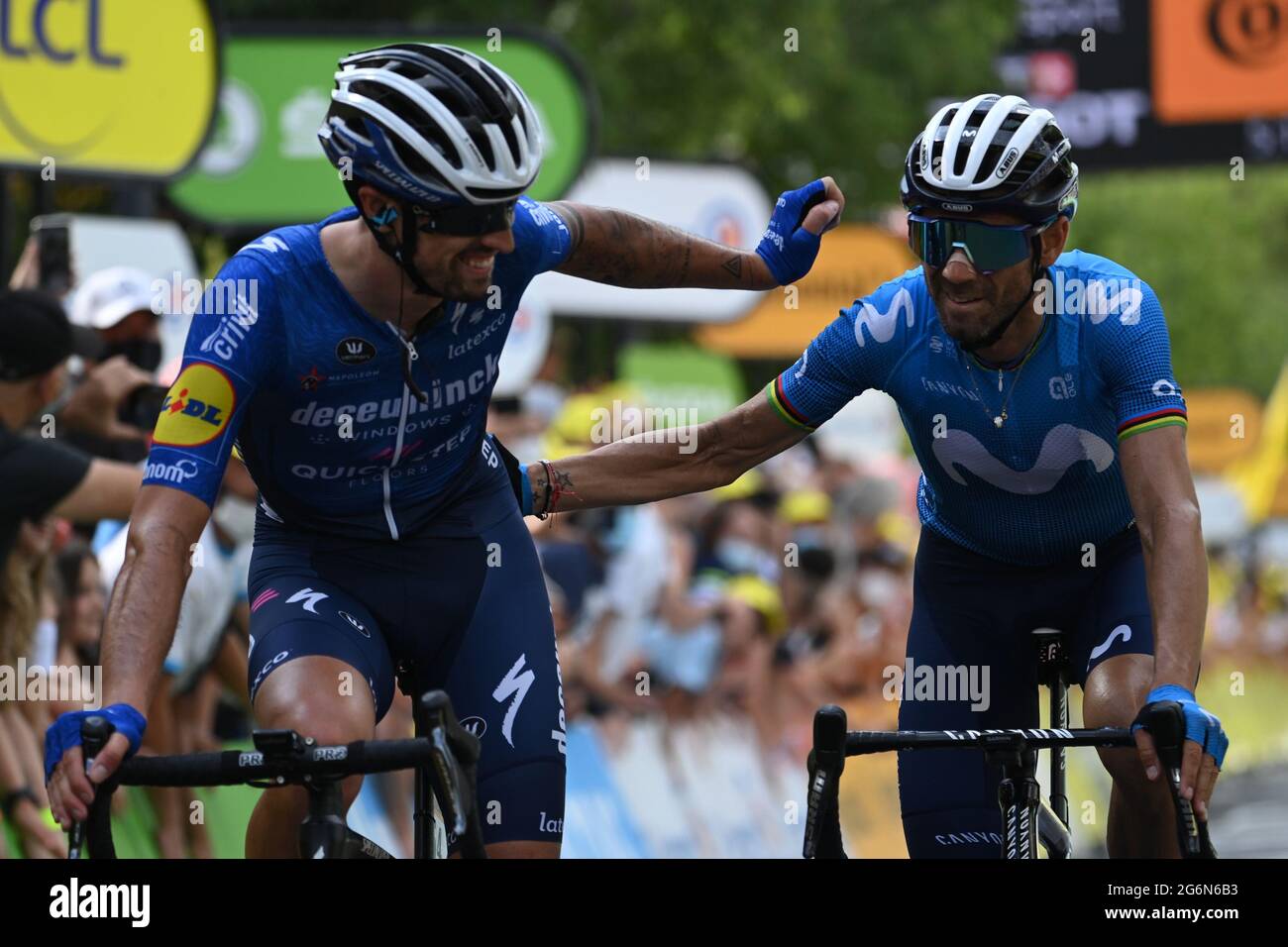 Die Abbildung zeigt die Ankunft der Etappe 11 der 108. Ausgabe des Radrennens der Tour de France, 198,9 km von Sorgues nach Malaucene, Frankreich, mittwochs Stockfoto