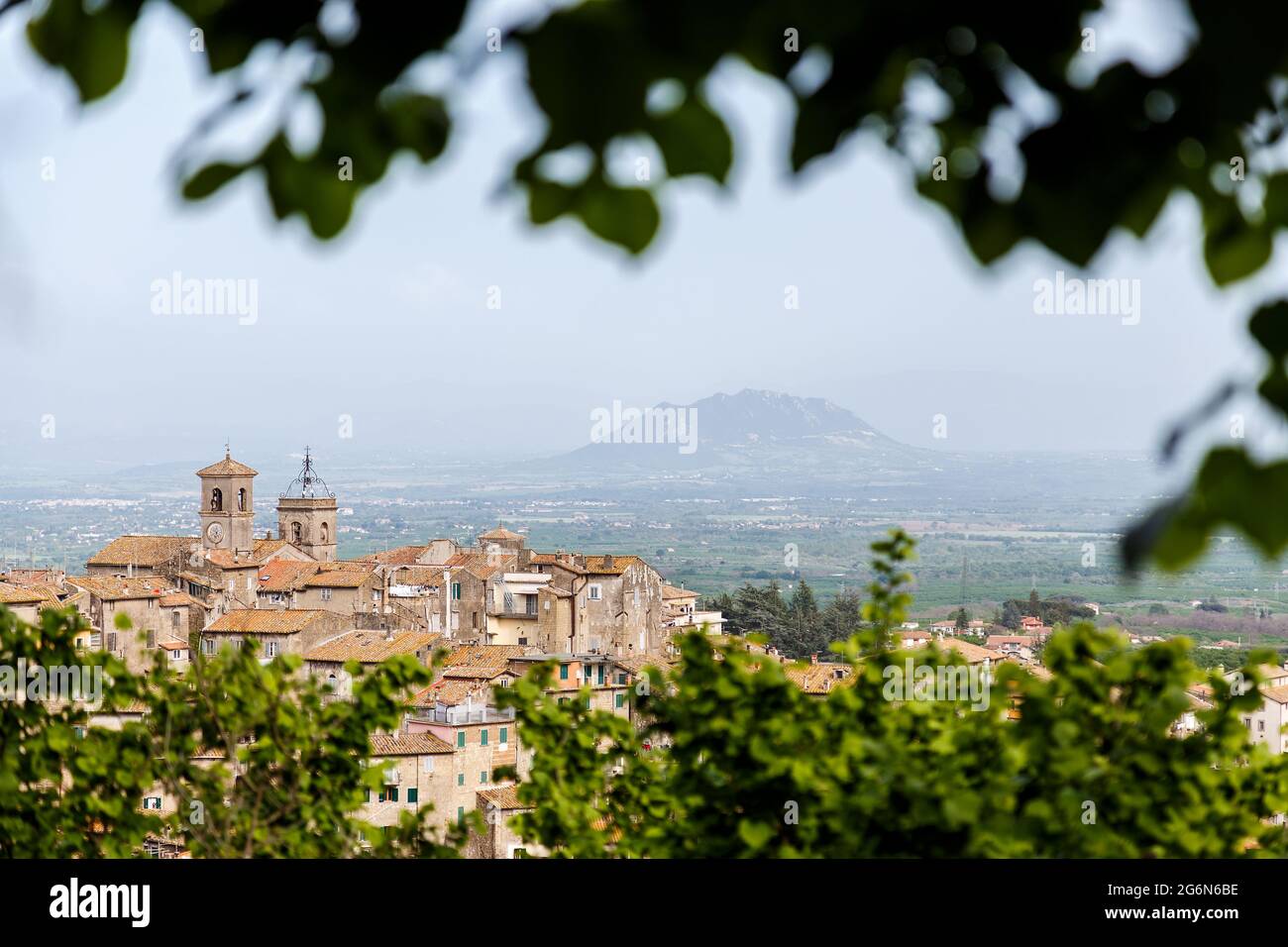 Stadtbild von Caprarola, Provinz Viterbo, Latium, Italien. Villa Farnese Palace Stockfoto