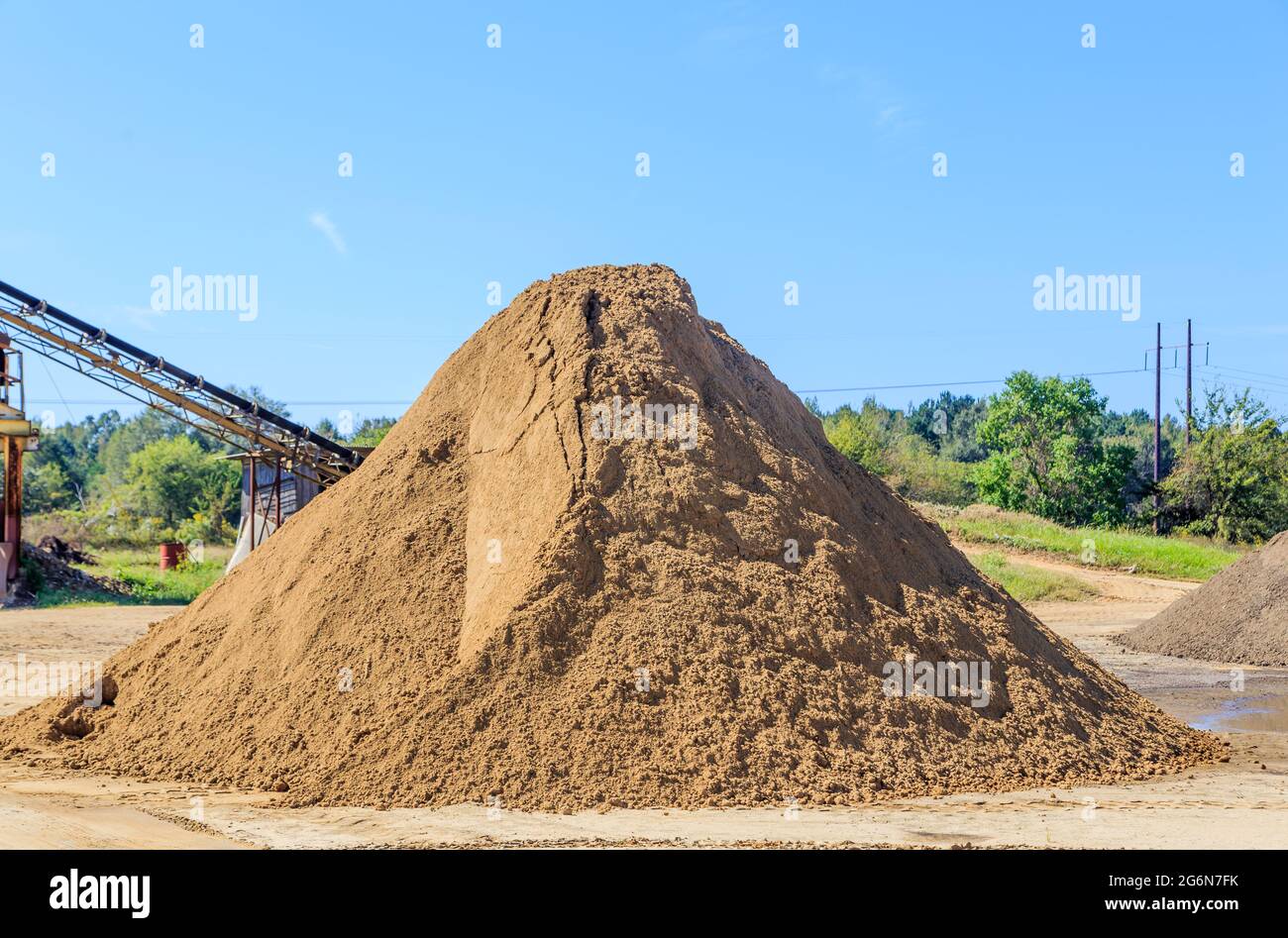Brauner Sandhügel Stockfoto