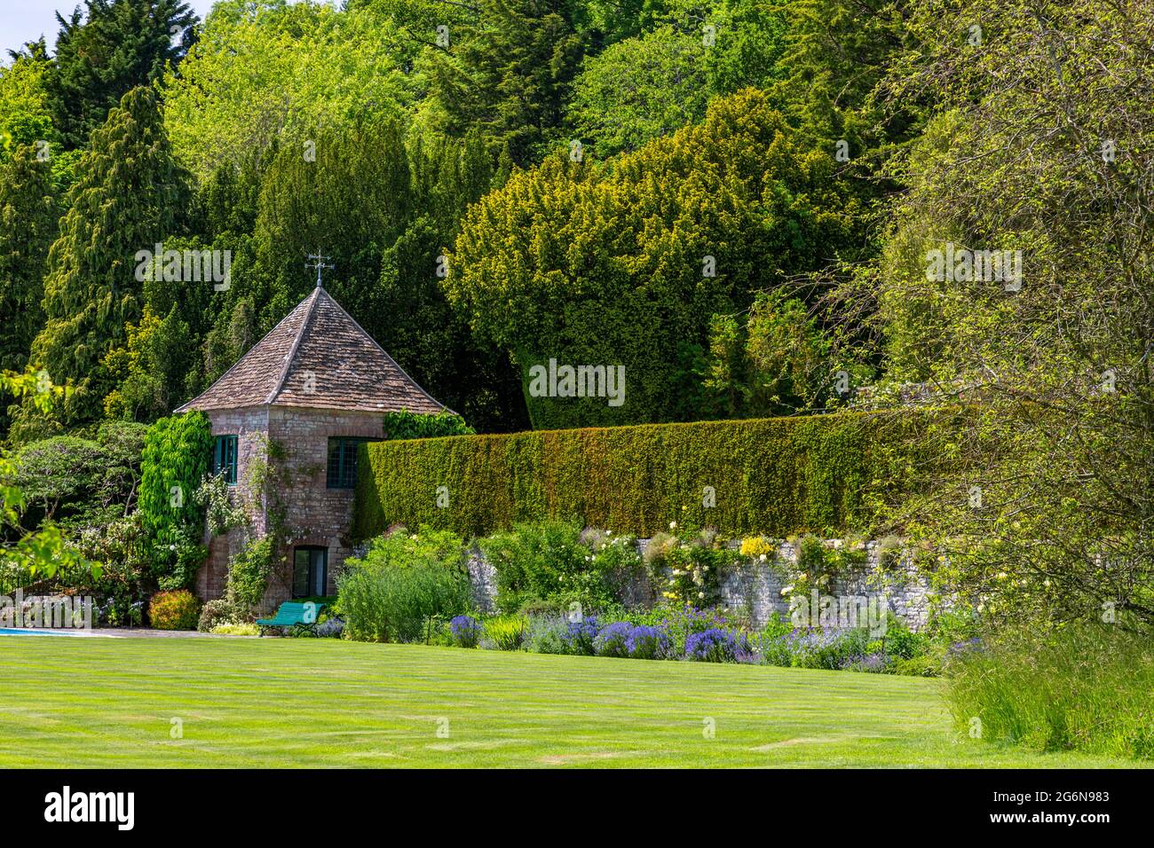 Eine farbenfrohe Grenze in Milton Lodge Gardens, bei Wells, Somerset, England Stockfoto