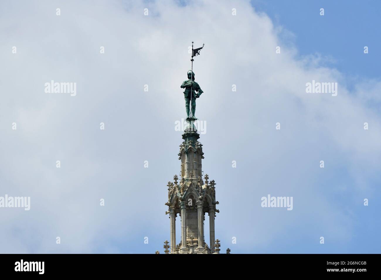 Wien, Österreich. Der Rathausmann vom Wiener Rathaus Stockfoto