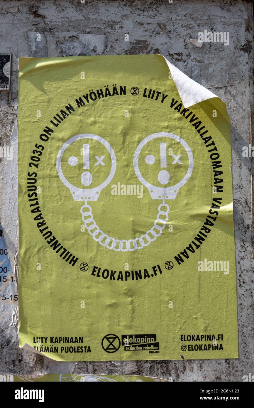 Elokapina oder Aussterben Rebellion Finnland Wheatpaste Poster Stockfoto