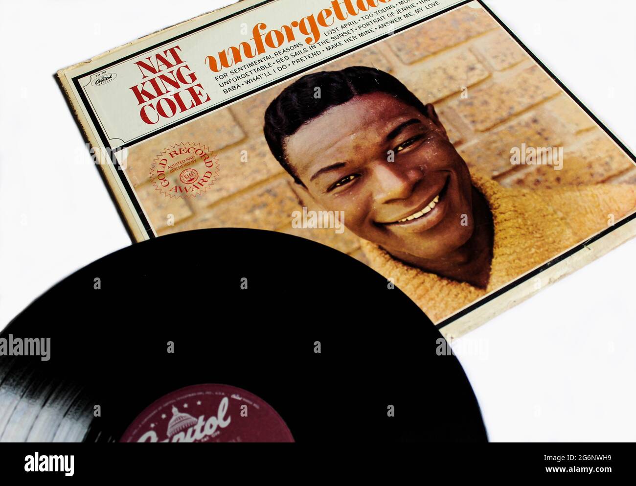Jazz-Künstler, Nat King Cole-Musikalbum auf Vinyl-Schallplatte. Titel: Unforgettable Album Cover Stockfoto