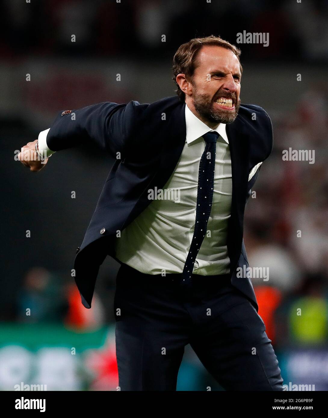 London, Großbritannien. Juli 2021. Englands Cheftrainer Gareth Southgate feiert, nachdem er am 7. Juli 2021 in London, Großbritannien, das Halbfinale zwischen England und Dänemark bei der UEFA EURO 2020 gewonnen hat. Quelle: Han Yan/Xinhua/Alamy Live News Stockfoto