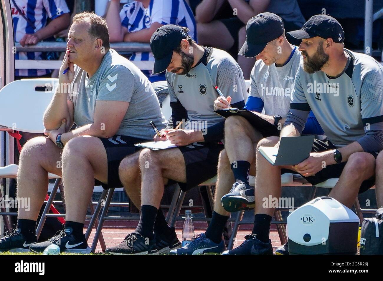 Nyborg, Dänemark. Juli 2021. Cheftrainer Andreas Alm von ob bei einem Testspiel zwischen Odense Boldklub und Broendby IF im Nyborg Idraetspark in Nyborg. (Foto: Gonzales Photo/Alamy Live News Stockfoto