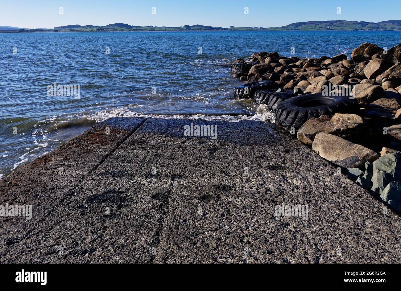 Eine neuseeländische Bootsrampe oder -Slip-Möglichkeit, um das Starten Ihres Bootes zu erleichtern Stockfoto