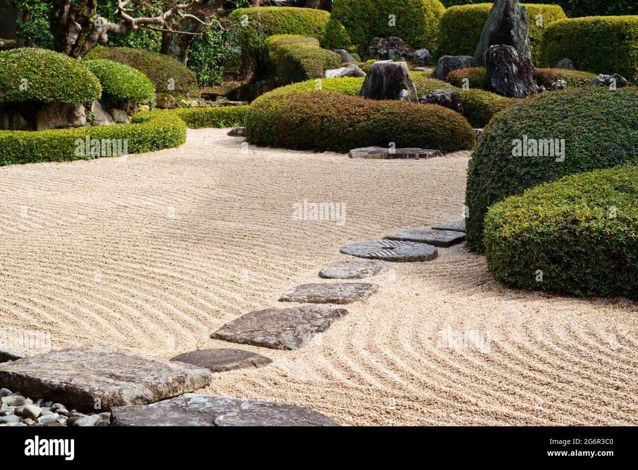 japanischer Zen und Steingarten. Takahashi, Raikyuji-Tempel, Garten, Präfektur Okayama . Stockfoto