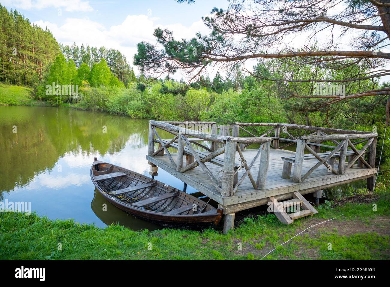 Taiga saimka im Wald zur Sommerzeit, Sibirien, Russland Stockfoto