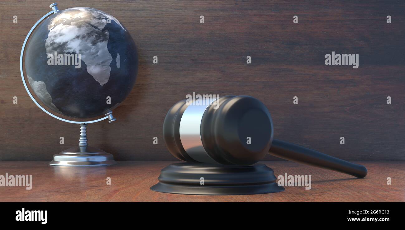 School Globe Planet Erde und Richter Auktion Gavel auf Tisch, Internationale Rechtsstudien und weltweite Gesetze und Gesetzgebung Konzept, 3d-Illustration Stockfoto