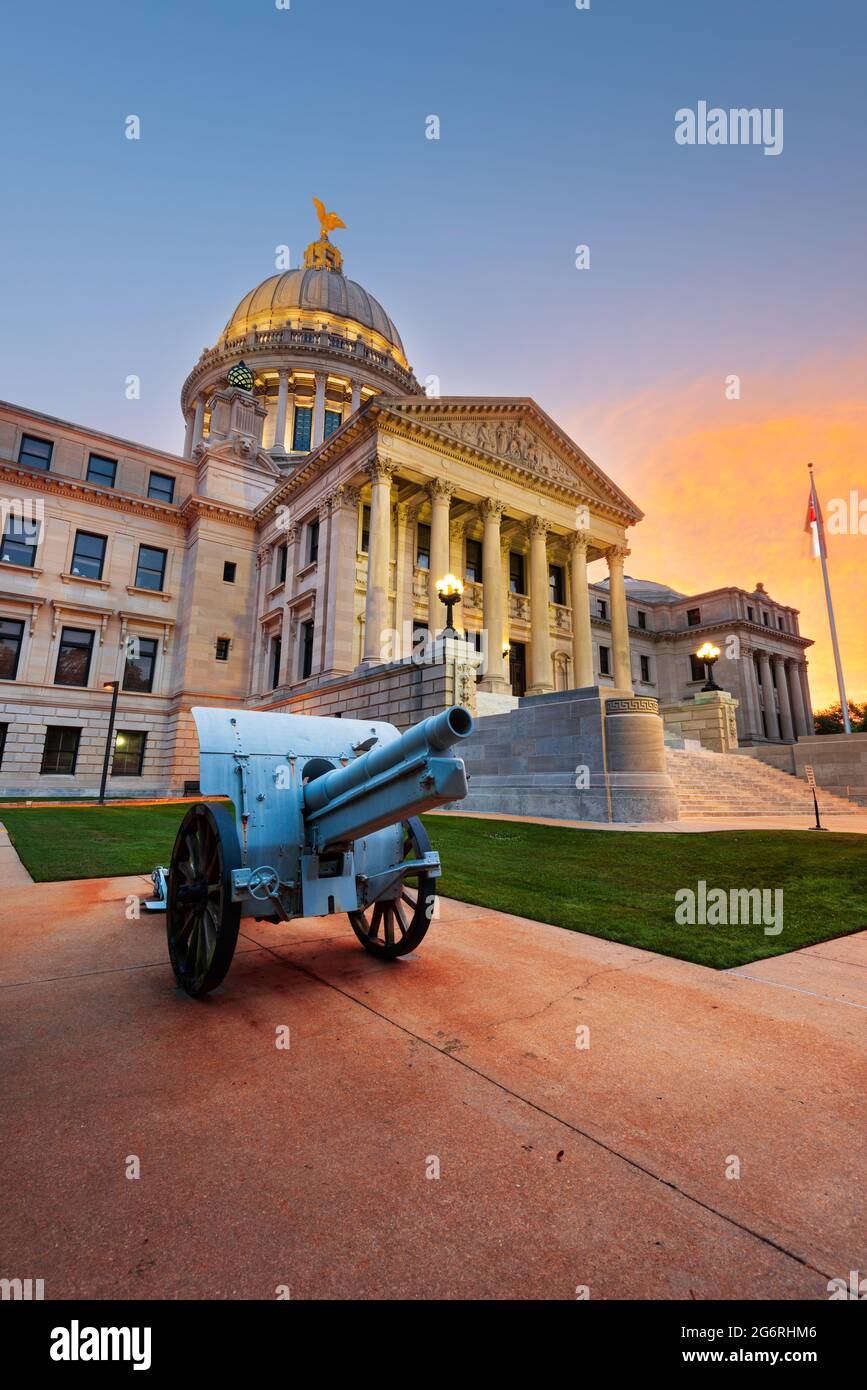 Mississippi State Capitol in Jackson, Mississippi, USA in der Dämmerung. Stockfoto
