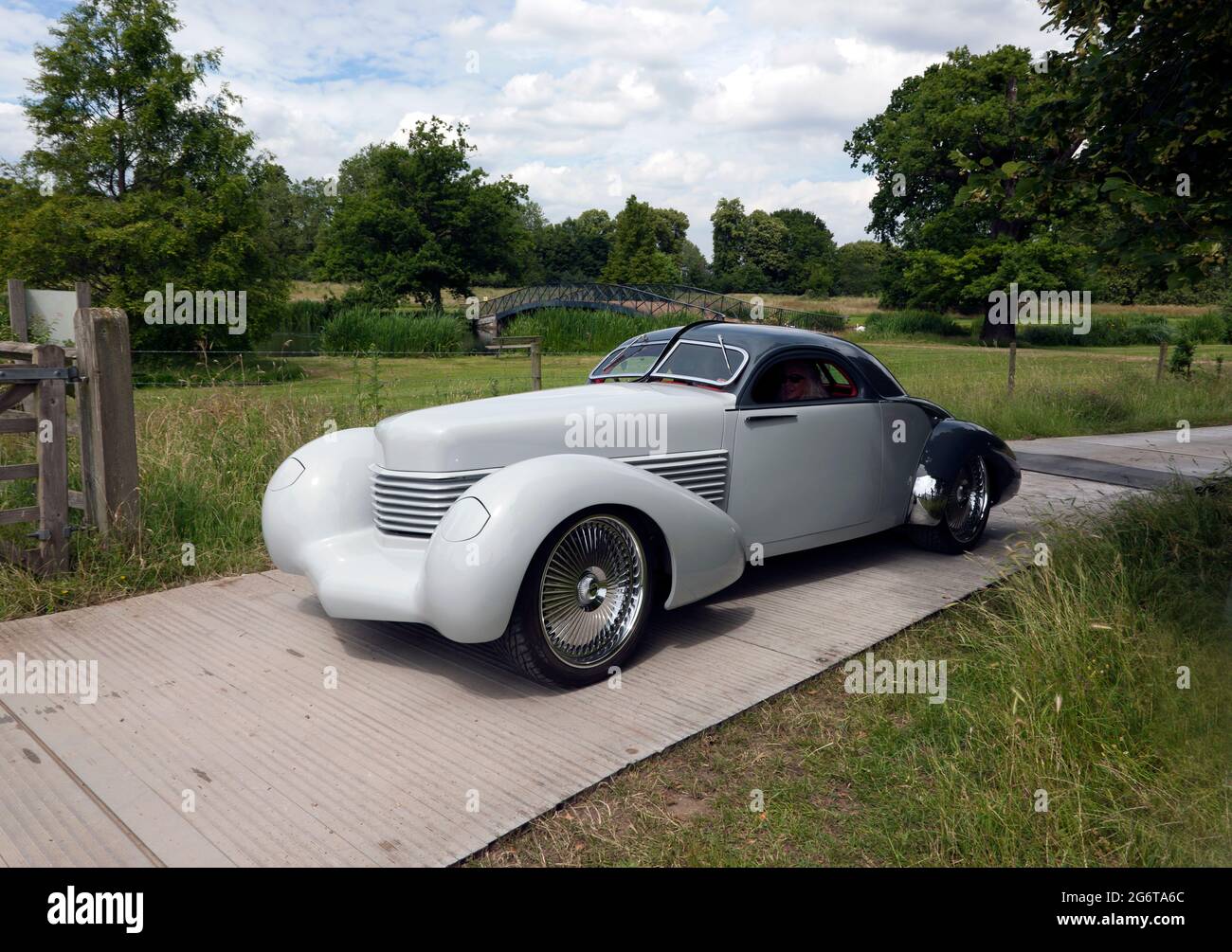Tetanus, ein gehacktes Coupé mit 2 Türen, wird auf der Londoner Classic Car Show vorgeführt Stockfoto