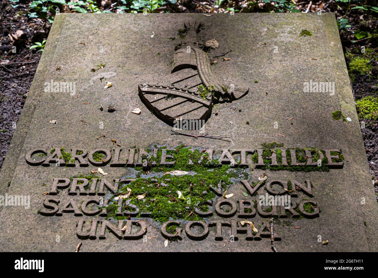Friedhof des Hauses Sachsen-Coburg und Gotha bei Coburg, Deutschland. Grab der Prinzessin Caroline Mathilde († 1983) Stockfoto