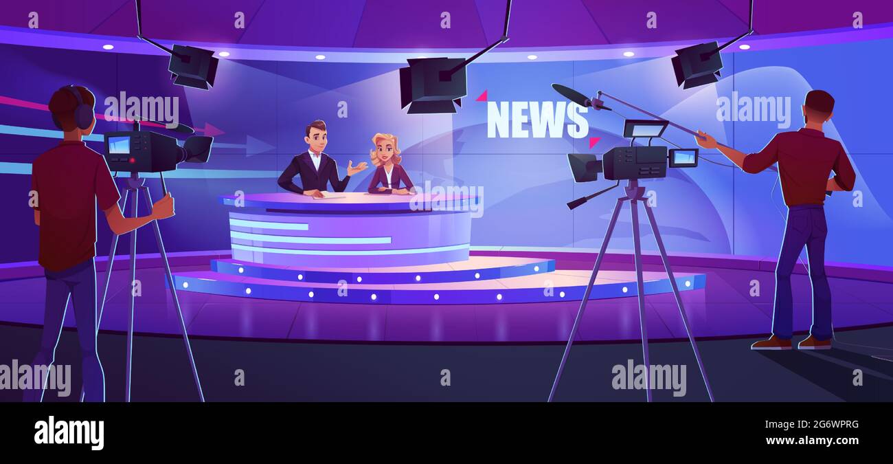 Fernsehmoderatoren, die Nachrichten in einem modernen Fernsehstudio mit Kameramann, Lichtgeräten und Erde auf einem riesigen Panoramabildschirm senden. Anchorman und newscaster Reporting-Programm, Cartoon-Vektor-Illustration Stock Vektor