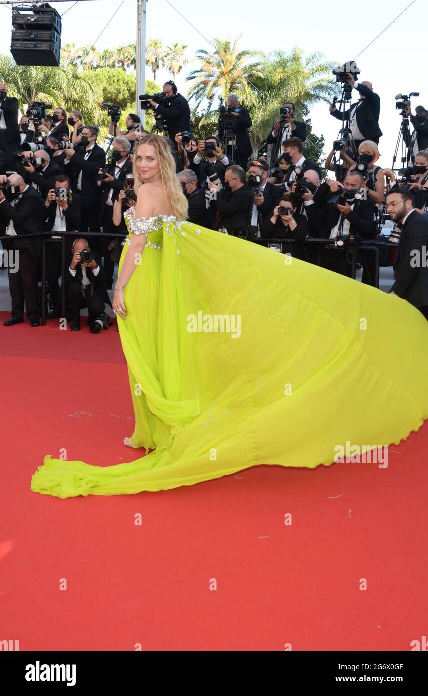 8. Juli 2021, CANNES, Frankreich: CANNES, FRANKREICH - 08. JULI: Chiara Ferragni nimmt am 08. Juli 2021 in Cannes, Frankreich, an der Filmvorführung ''Stillwater'' Teil (Bildquelle: © Frederick InjimbertZUMA Wire) Stockfoto