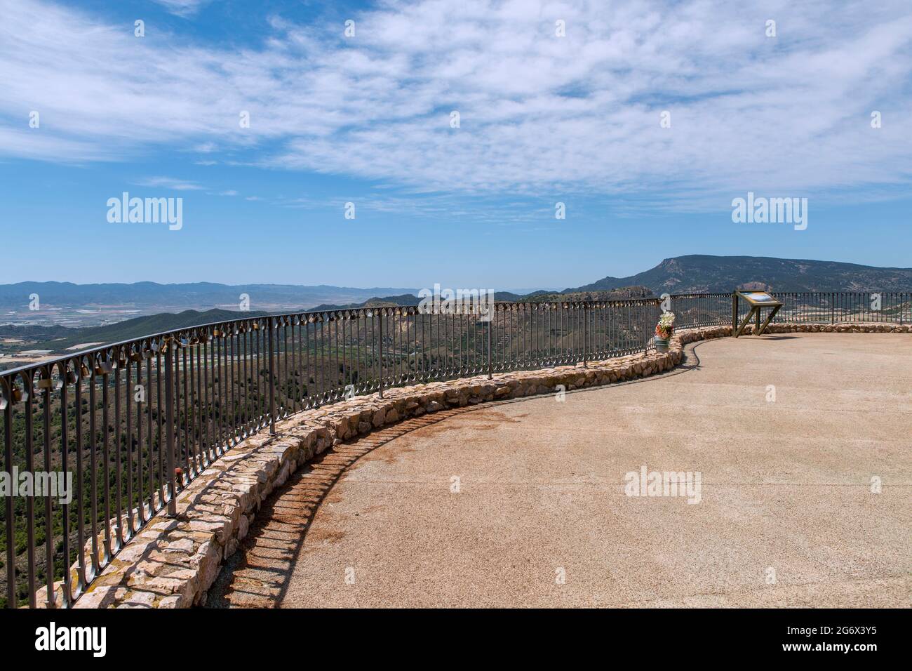 Mirador nannte den Balkon in Totana, Murcia, Spanien, große und espaectaculares Blick über das Tal und Dörfer in der Gegend. Stockfoto