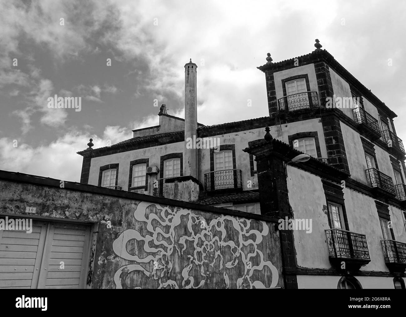 Street Art in Ponta Delgada Stadt, die Erkundung der Straßen, Azoren Reiseziel. Stockfoto