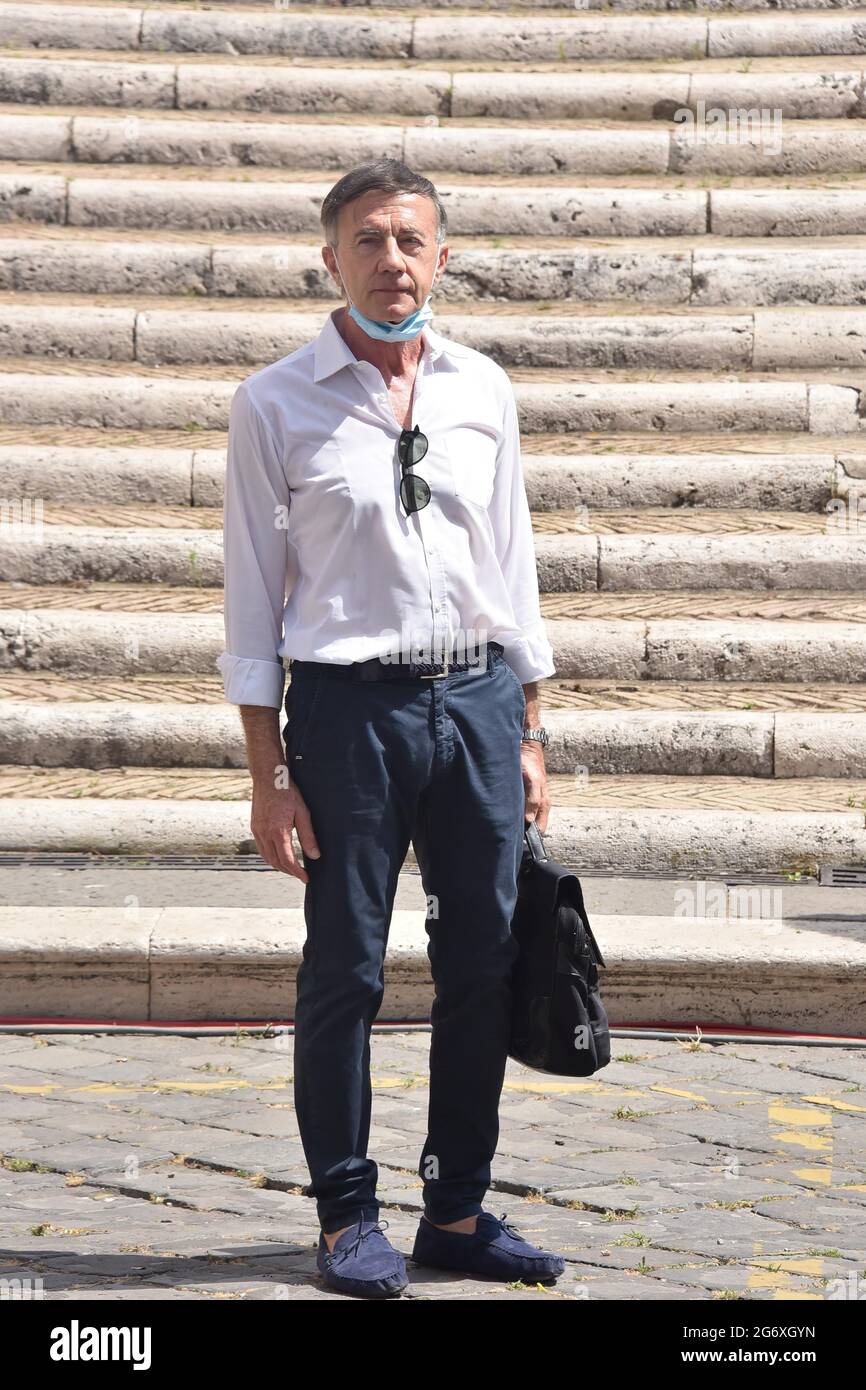 Rom, Italien. Juli 2021. Rom - Campidoglio - die Beerdigung von Rafaella Carra in der Kirche Santa Maria in Ara Coeli. Der letzte Abschied von der historischen Rai-Moderatorin. Auf dem Foto: Michele Cucuzza Kredit: Unabhängige Fotoagentur/Alamy Live News Stockfoto