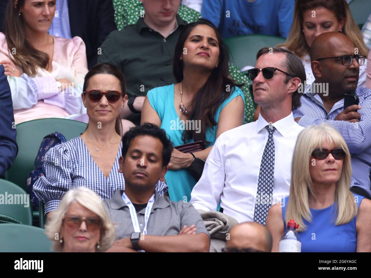 Pippa Middleton und James Matthews am 11. Tag von Wimbledon im All England Lawn Tennis and Croquet Club, Wimbledon. Bilddatum: Freitag, 9. Juli 2021. Stockfoto