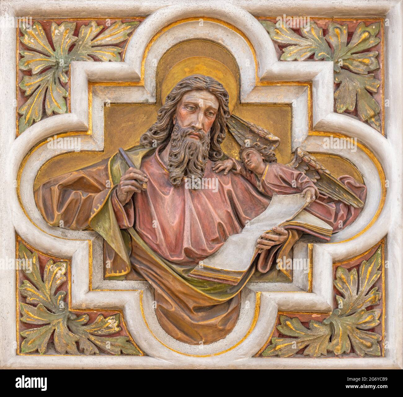 WIEN, AUSTIRA - 24. JUNI 2021: Das Relief des Evangelisten Matthäus in der Kirche St. Severin. Stockfoto