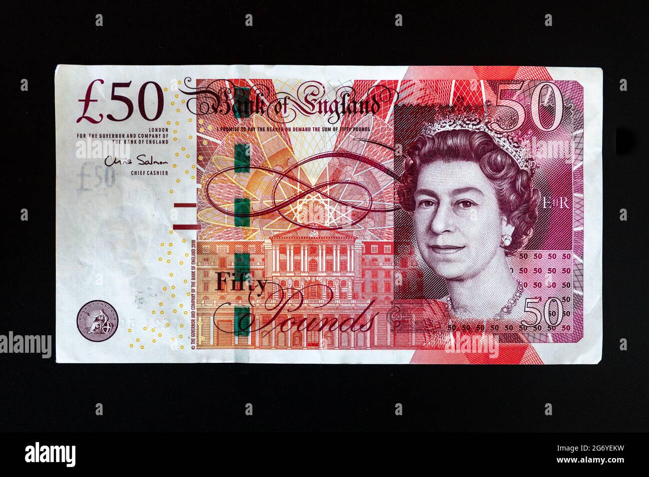 Bank of England £50 Papierbanknote auf schwarzem Hintergrund Stockfoto