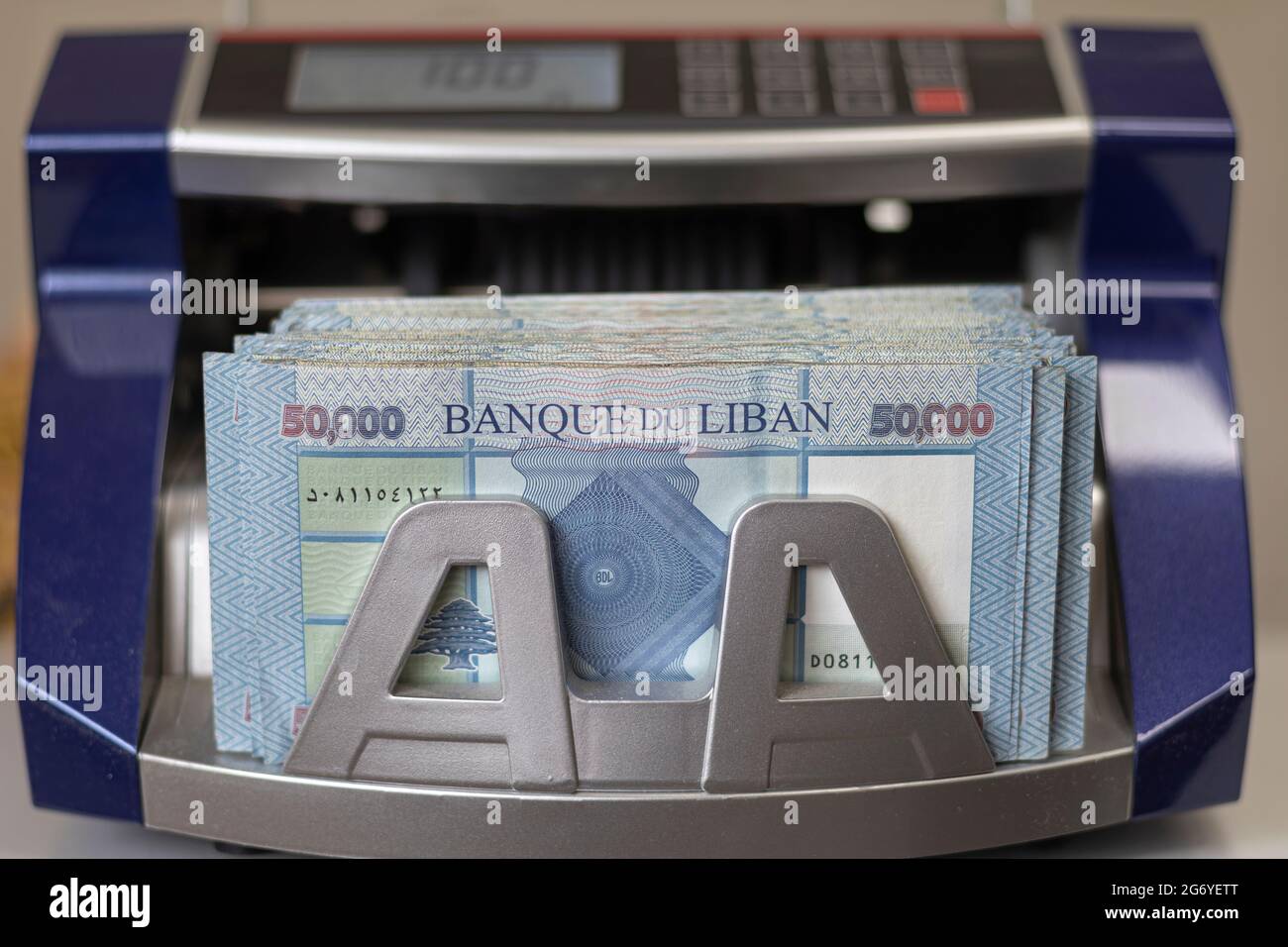 Geldzählmaschine -Fotos und -Bildmaterial in hoher Auflösung – Alamy