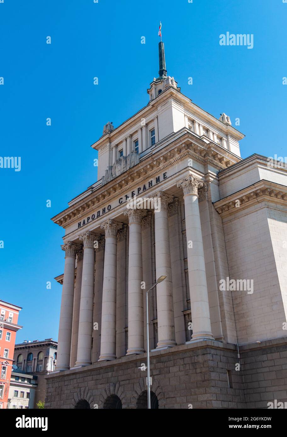 Ein Bild des Nationalversammlungsgebäudes in Sofia. Stockfoto