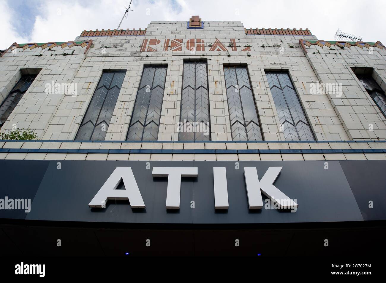 Uxbridge, London Borough of Hillingdon, Großbritannien. Juli 2021. Der Nachtclub Atik in Uxbridge. Die lang erwartete Wiedereröffnung der Nachtclubs wird ab dem 19. Juli 2021 erwartet, wenn Boris Johnson die Covid-19-Beschränkungen aufhebt. Quelle: Maureen McLean/Alamy Live News Stockfoto