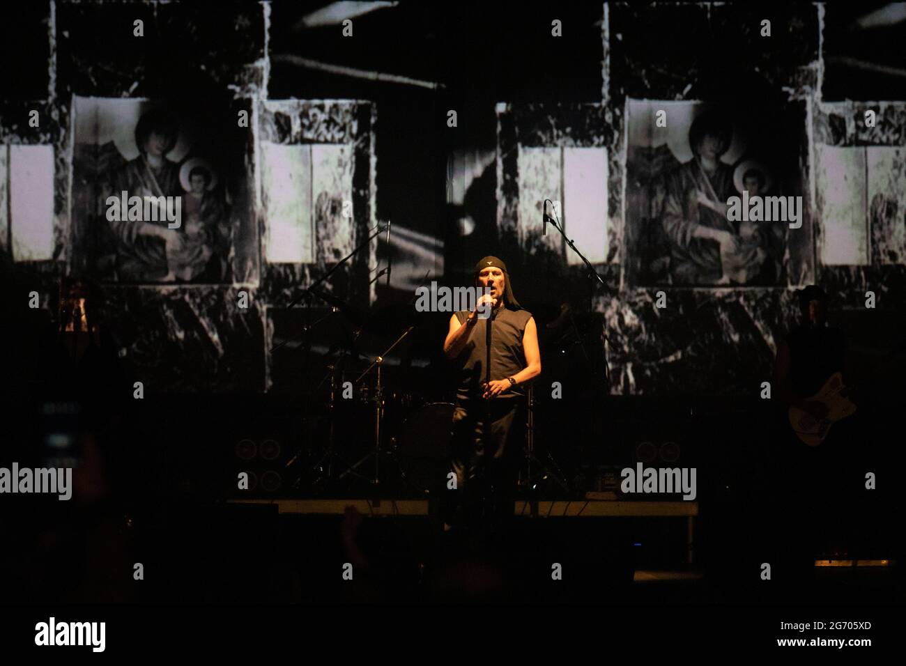 Foto vom ersten großen Konzert nach den COVID-Einschränkungen in der Zagreb Hall der slowenischen Industrieband Laibach, Julay 2012. Stockfoto