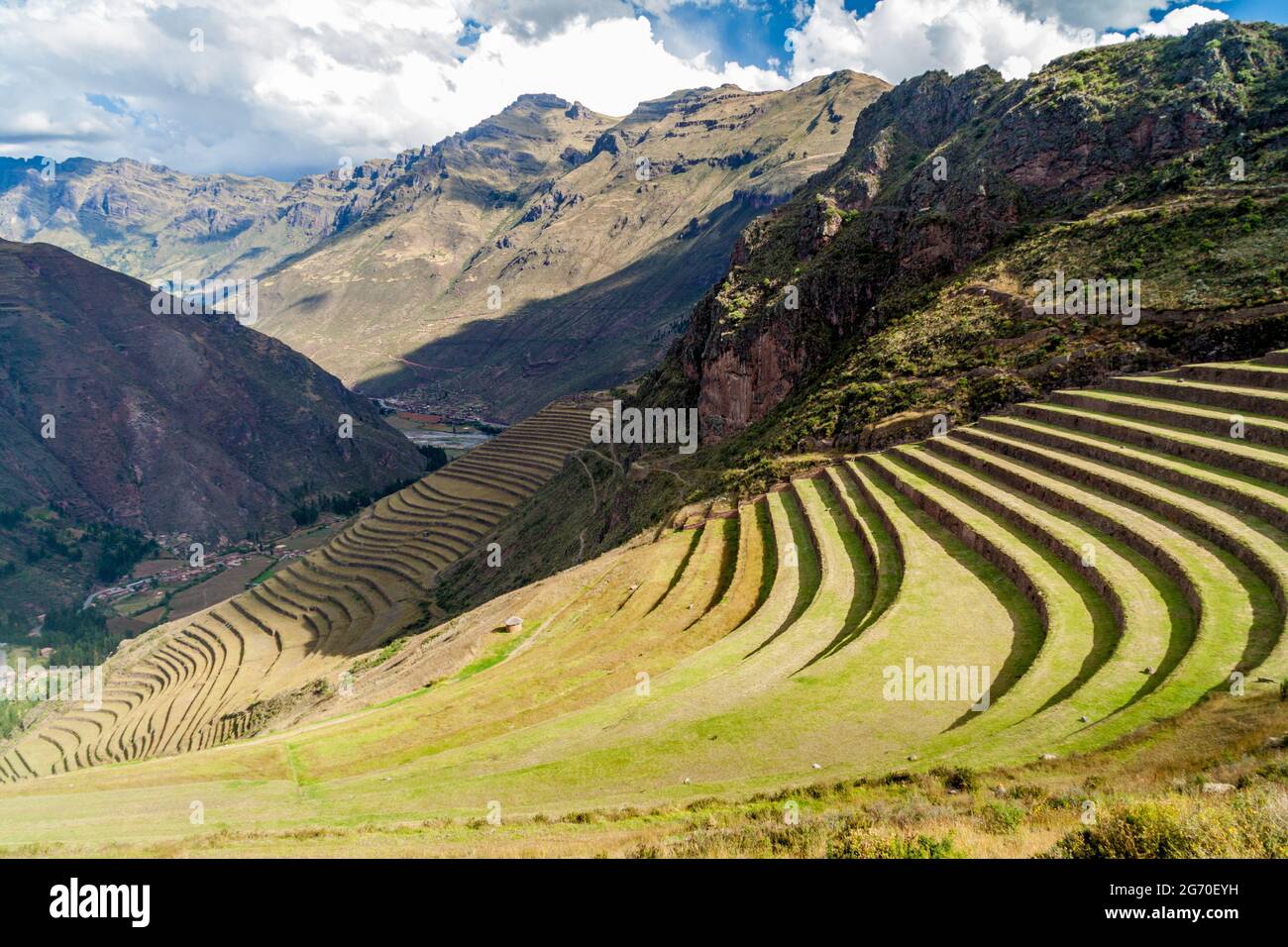Die landwirtschaftlichen Terrassen der alten Inka in der Nähe des Dorfes Pisac, Peru Stockfoto