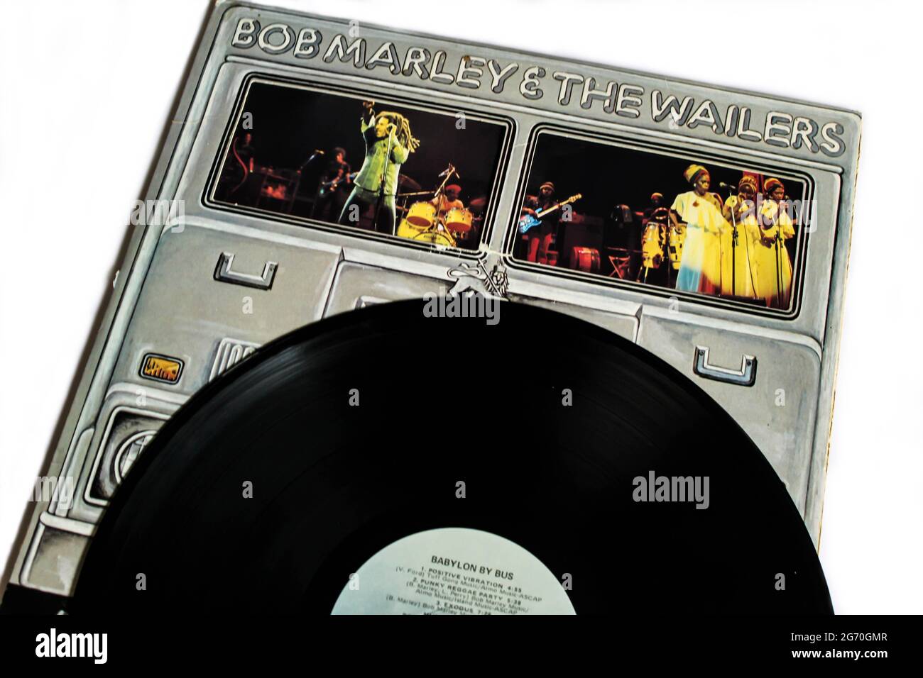 Reggae-Künstler, Bob Marley und das Wailers-Musikalbum auf Vinyl-LP. Titel: Babylon by Bus Albumcover Stockfoto