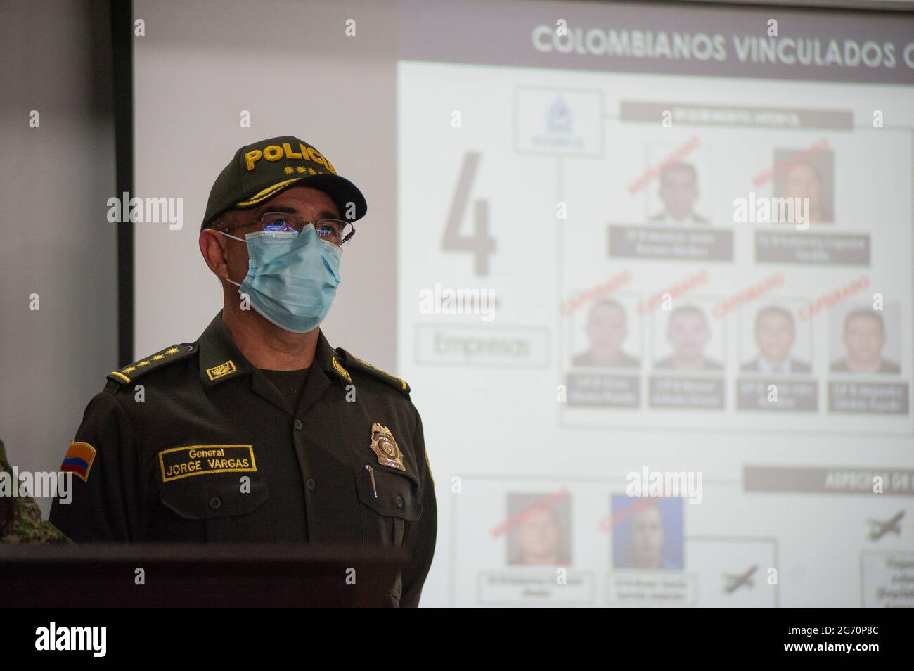 Bogota, Kolumbien. Juli 2021. Jorge Luis Vargas, Generalmajor der kolumbianischen Polizei, während einer Pressekonferenz, die am 9. Juli 2021 in Bogota, Kolumbien, unter Beteiligung von Kolumbianern an der Tötung des haitianischen Präsidenten Jovenel Moise, live übertragen wurde. Kredit: Long Visual Press/Alamy Live Nachrichten Stockfoto