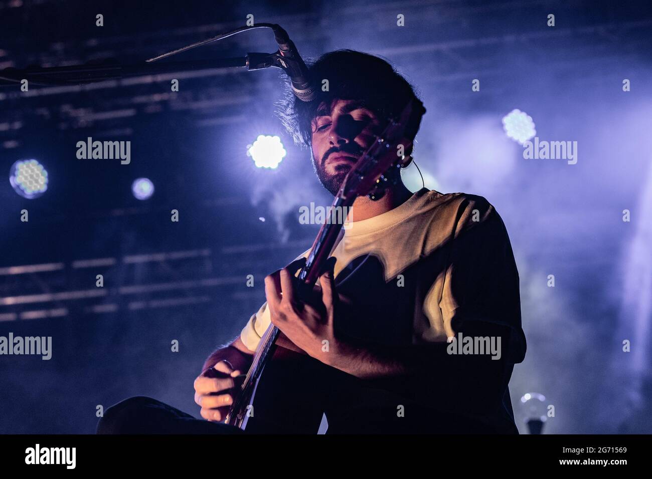 Italien. Juli 2021. Alessandro Guercini durante Fast Animal and Slow Kids - Dammi piu Tempo (Il Tour Acustico), Konzert in Bellaria Igea Marina (RN), Italia, 09 luglio 2021 Credit: Independent Photo Agency Srl/Alamy Live News Stockfoto