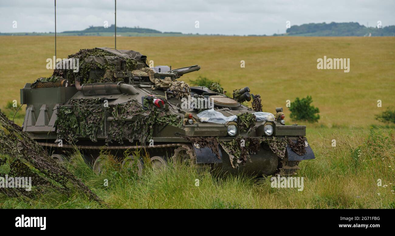 britische Armee FV107 Scimitar gepanzerte getrackte militärische Aufklärungsfahrzeug auf Manövern Salisbury Plain Stockfoto