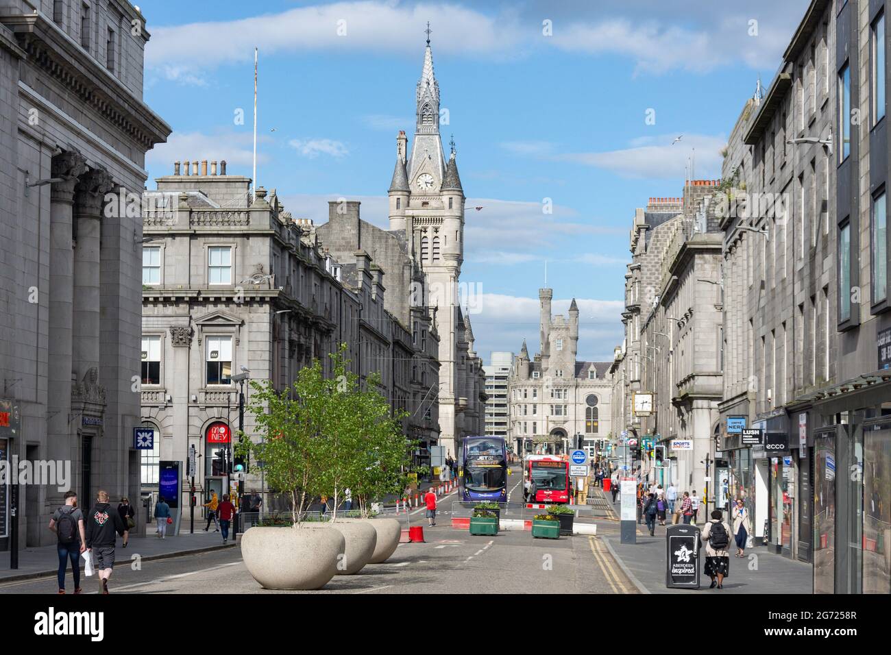 Aberdeen Town House Uhrenturm von der Union Street, City of Aberdeen, Aberdeenshire, Schottland, Vereinigtes Königreich Stockfoto