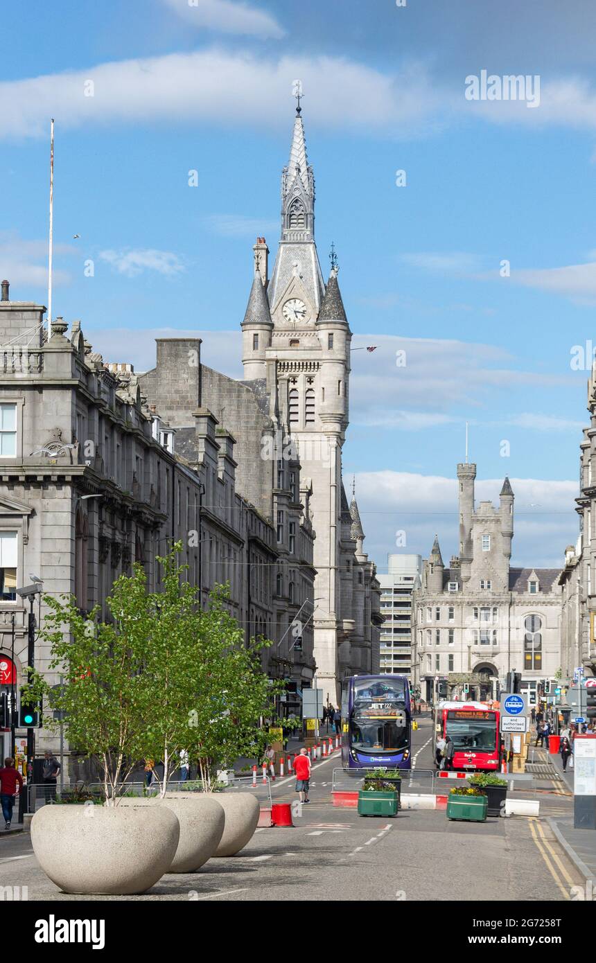 Aberdeen Town House Uhrenturm von der Union Street, City of Aberdeen, Aberdeenshire, Schottland, Vereinigtes Königreich Stockfoto