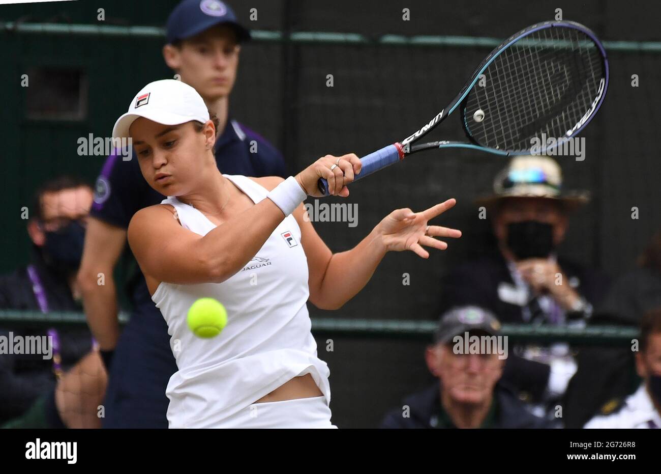 London, Großbritannien. Juli 2021. London Wimbledon Championships Day 12 10/07/2021 Ashleigh Barty (AUS)in Ladies Final gegen Karolina Pliskova (CZE) Credit: Roger Parker/Alamy Live News Stockfoto