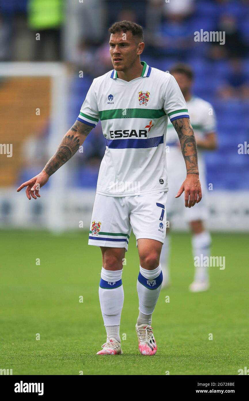 Birkenhead, Großbritannien. Juli 2021. Kieron Morris von Tranmere Rovers schaut auf. Freundschaftsspiel vor der Saison, Tranmere Rovers gegen Rangers im Prenton Park, Birkenhead, Wirral am Samstag, den 10. Juli 2021. Dieses Bild darf nur für redaktionelle Zwecke verwendet werden. Nur zur redaktionellen Verwendung, Lizenz für kommerzielle Nutzung erforderlich. Keine Verwendung bei Wetten, Spielen oder Veröffentlichungen in einem Club/einer Liga/einem Spieler.PIC von Chris Stading/Andrew Orchard Sports Photography/Alamy Live News Credit: Andrew Orchard Sports Photography/Alamy Live News Stockfoto