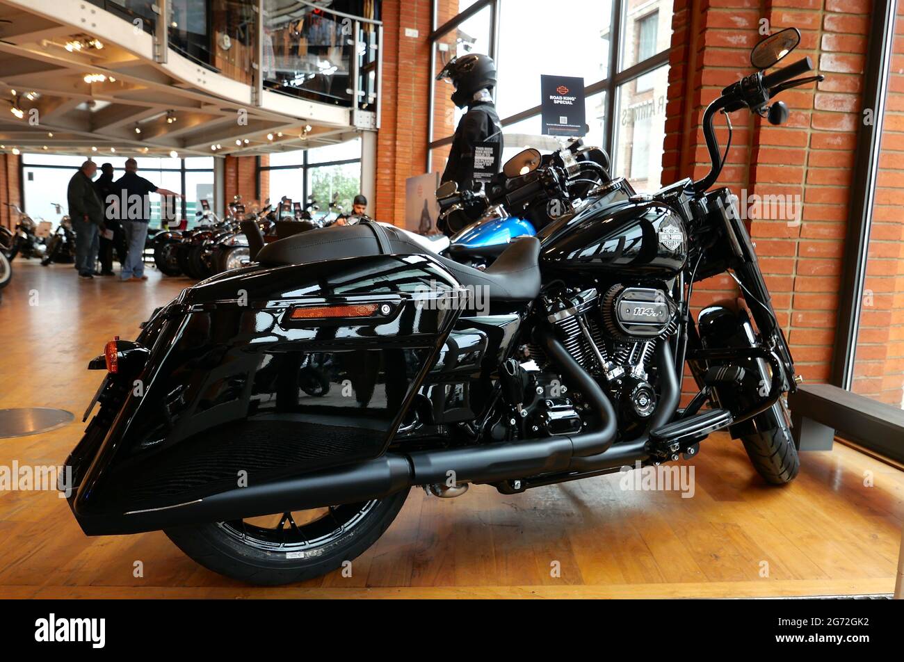 Die Harley-Davidson von WARR ist Europas älteste und meistverkaufte  autorisierte Harley-Händlergruppe mit zwei preisgekrönten Standorten in  London. Gegründet im Jahr 1924 unsere Dienstleistungen einschließlich  Neu-und Gebrauchtwaren Verkauf, Service ...