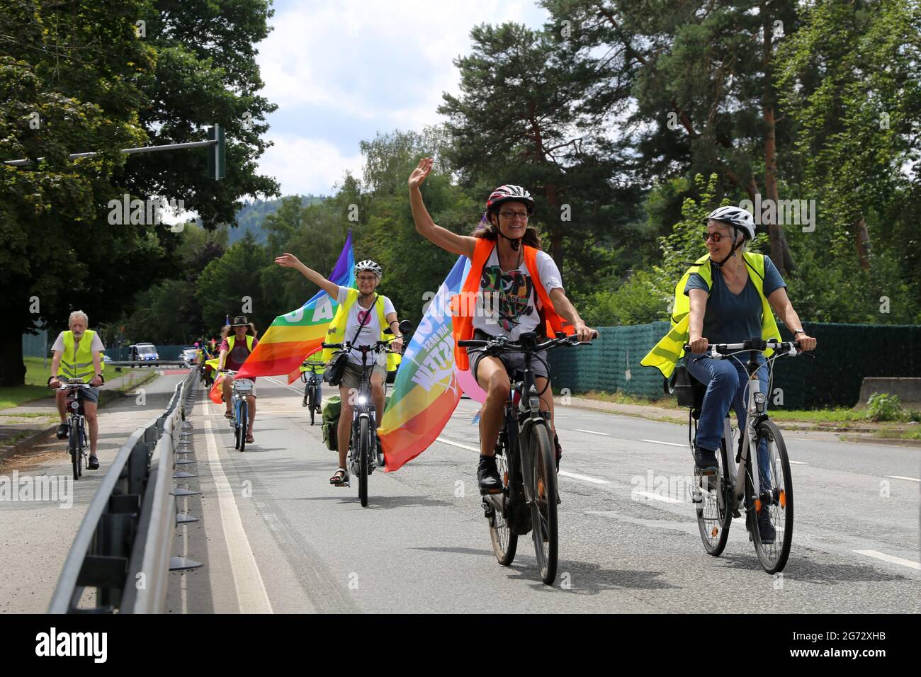 Deutschland: Fahrraddemonstration Friedenscamp Ramstein 2021: Unter dem  Motto 'Stop Air Base Ramstein' fand eine Fahrraddemonstration statt  Stockfotografie - Alamy