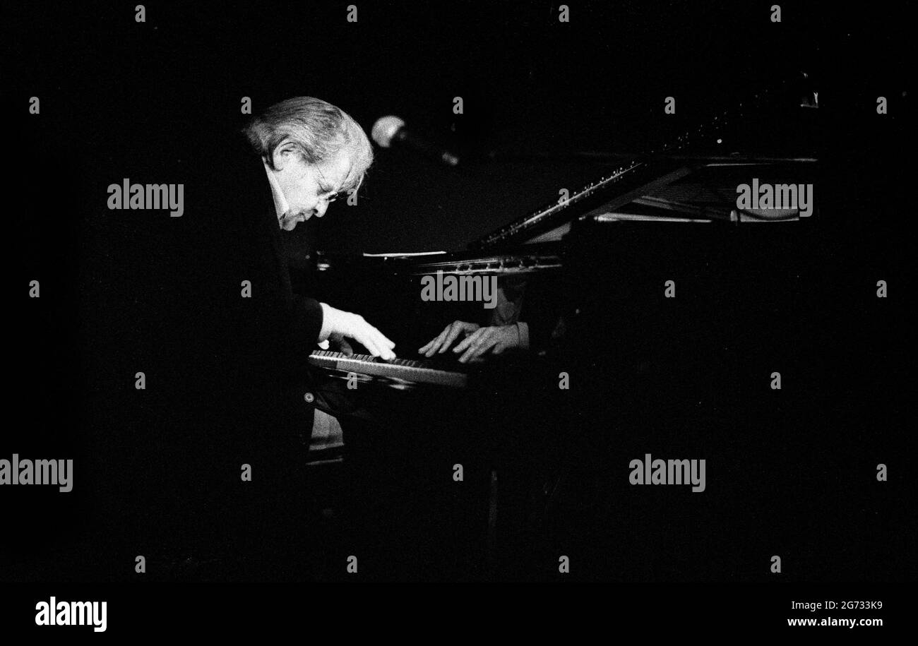 Stan Tracey, Pizza on the Park, London, 2/2000. Stockfoto