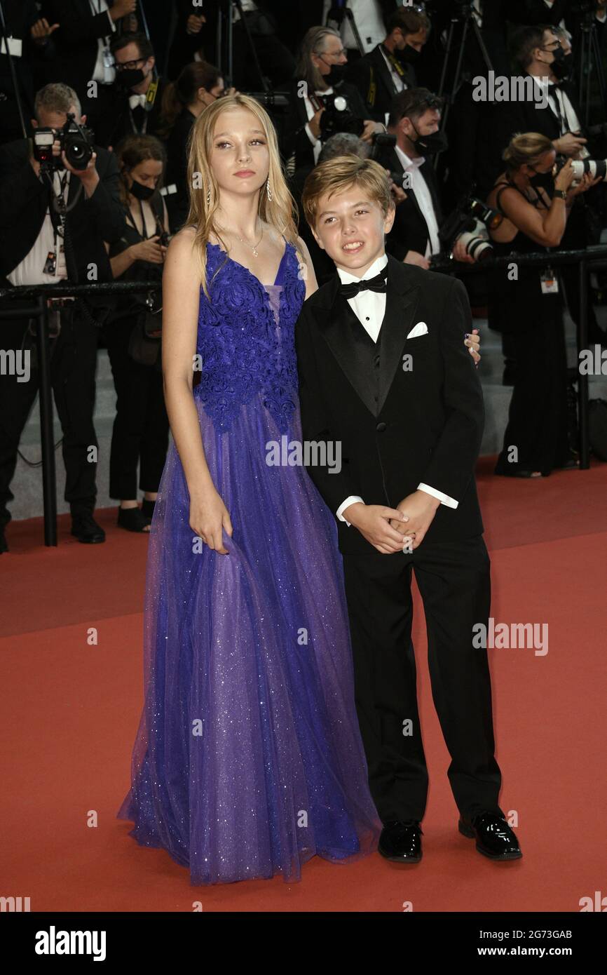 Cannes, Frankreich. Juli 2021. 74. Filmfestspiele von Cannes, Red Carpet Film Flag Day. Im Bild Beckam Crawford, Jadyn Rylee Kredit: Independent Photo Agency/Alamy Live News Stockfoto