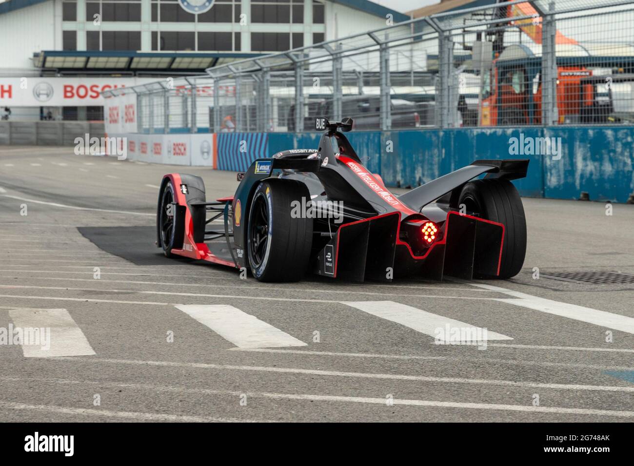 New York, NY - 10. Juli 2021: Sebastien Buemi (23) vom Nissan e.Dams-Team fährt im Qualifying-Rennen der ABB Formel-E-Weltmeisterschaft New York E-Prix in Red Hook mit dem Auto Stockfoto